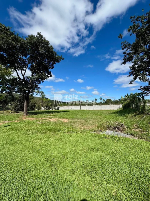 Lote de 1.200 m² à venda no Condomínio de chácaras CountryVille, com acesso pela...