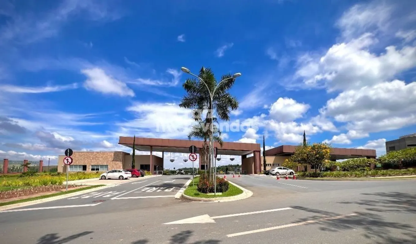 Lote à venda no Condomínio Jardins Bolonha, em Senador Canedo, com 510 m², local...