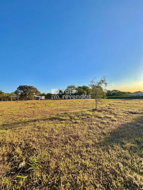 Lote à venda no Condomínio Alto da Boa Vista, em Senador Canedo, com 5.223 m² e ...