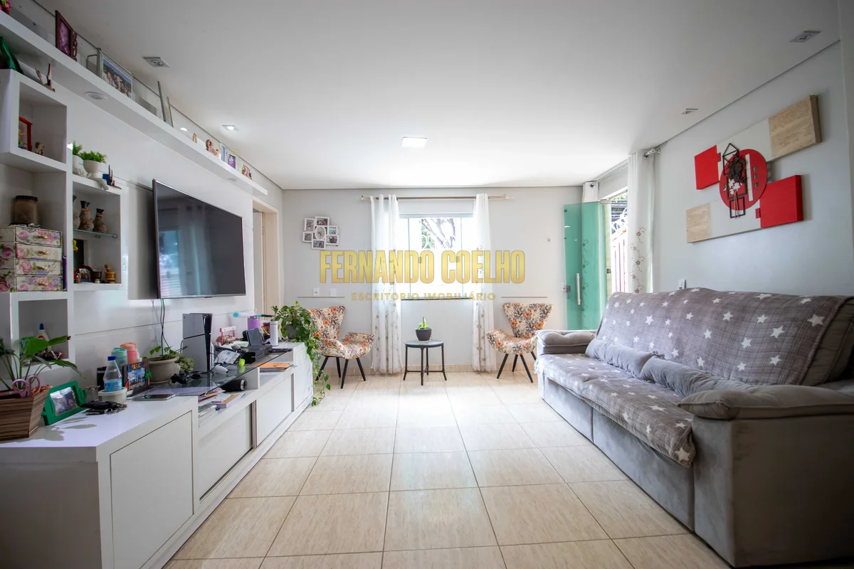 Casa de pavimento na à venda na Quadra 1 de Sobradinho-DF!Toda na laje com rebai...