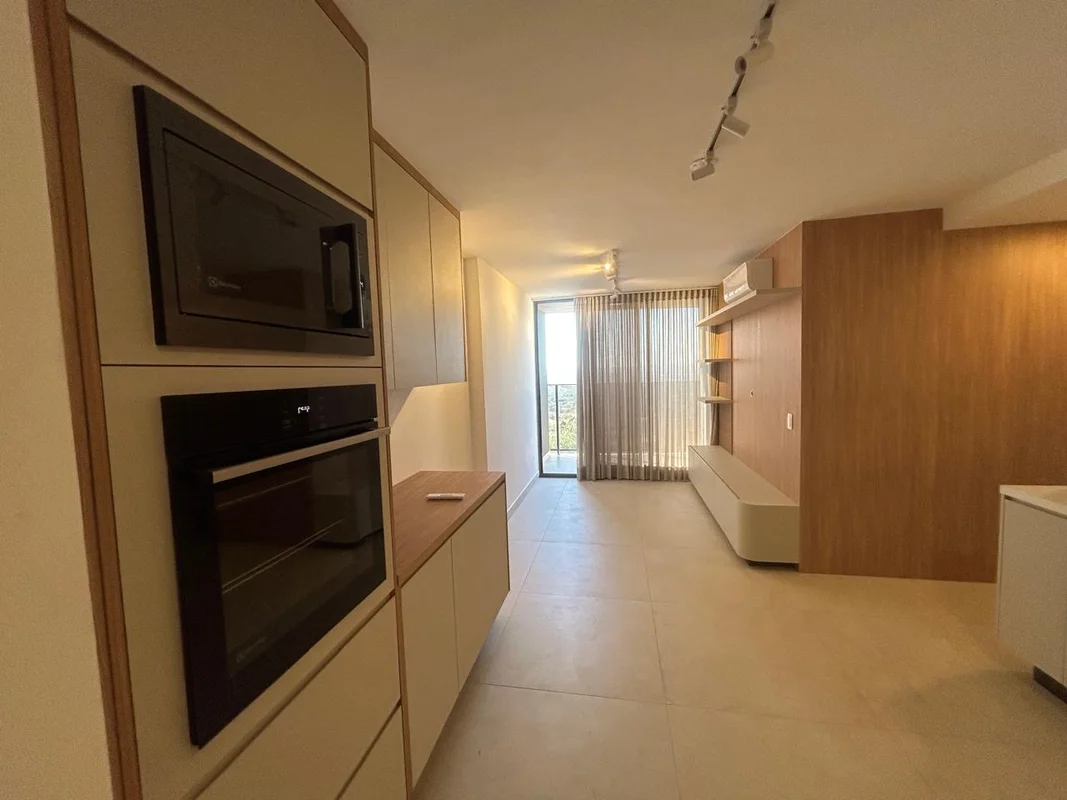 Lindo apartamento no Residencial THE VIEW, primeira locação. Todo reformado. Inf...