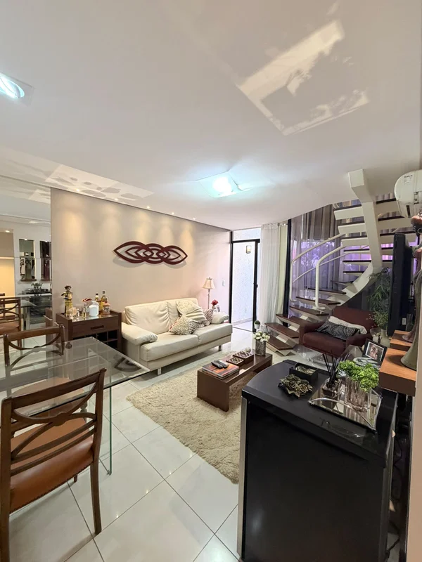 LENIÉR CURADORIA IMOBILIÁRIA VENDE CHARMOSO APARTAMENTO - LOFT DUPLEX | EDIFÍCIO...