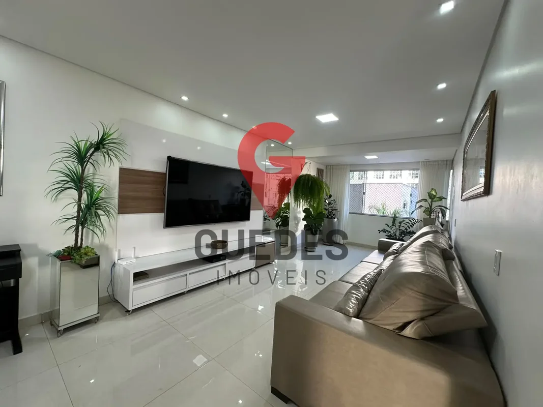 MAGNÍFICO APARTAMENTO REFORMADO COM O CONFORTO DE UMA CASA SUSPENSA, E A SEGURAN...