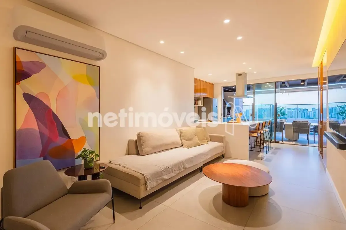 Apartamento 03 quartos - QS 5 - ÁGUAS CLARAS Localização: Quadra consolidada e v...