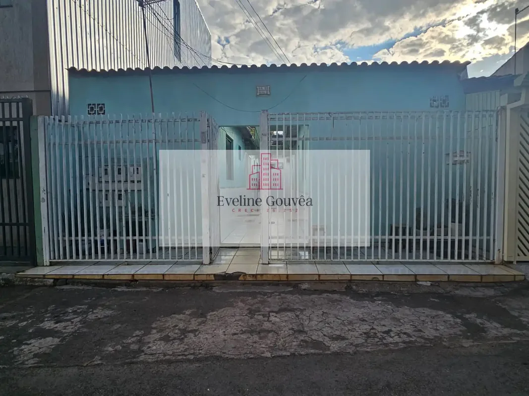 Excelente lote para venda de 120 m² com 5 kitnetsTodas as kits Localizadas no té...