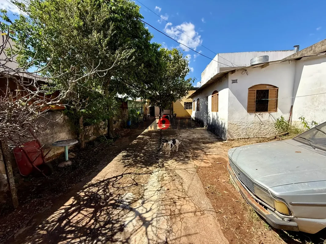 Lote de 300m², a 950m do Taguatinga Shopping e 650m do Metrô - R$: 750.000 - Fin...