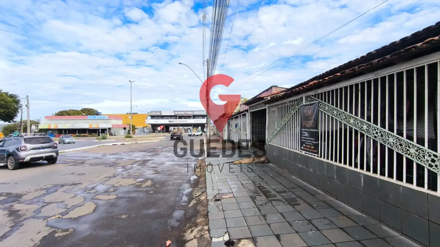OPORTUNIDADE DE CASA Á VENDA!!!!LOCALIZAÇÃO ESTRATÉGICA , PRÓXIMO Á ESCOLA E DIV...
