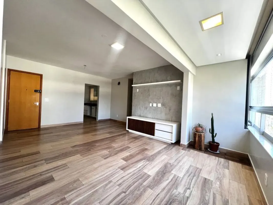 Oportunidade a venda no Visage Flamboyant.Apartamento espaçoso e elegante, com 7...