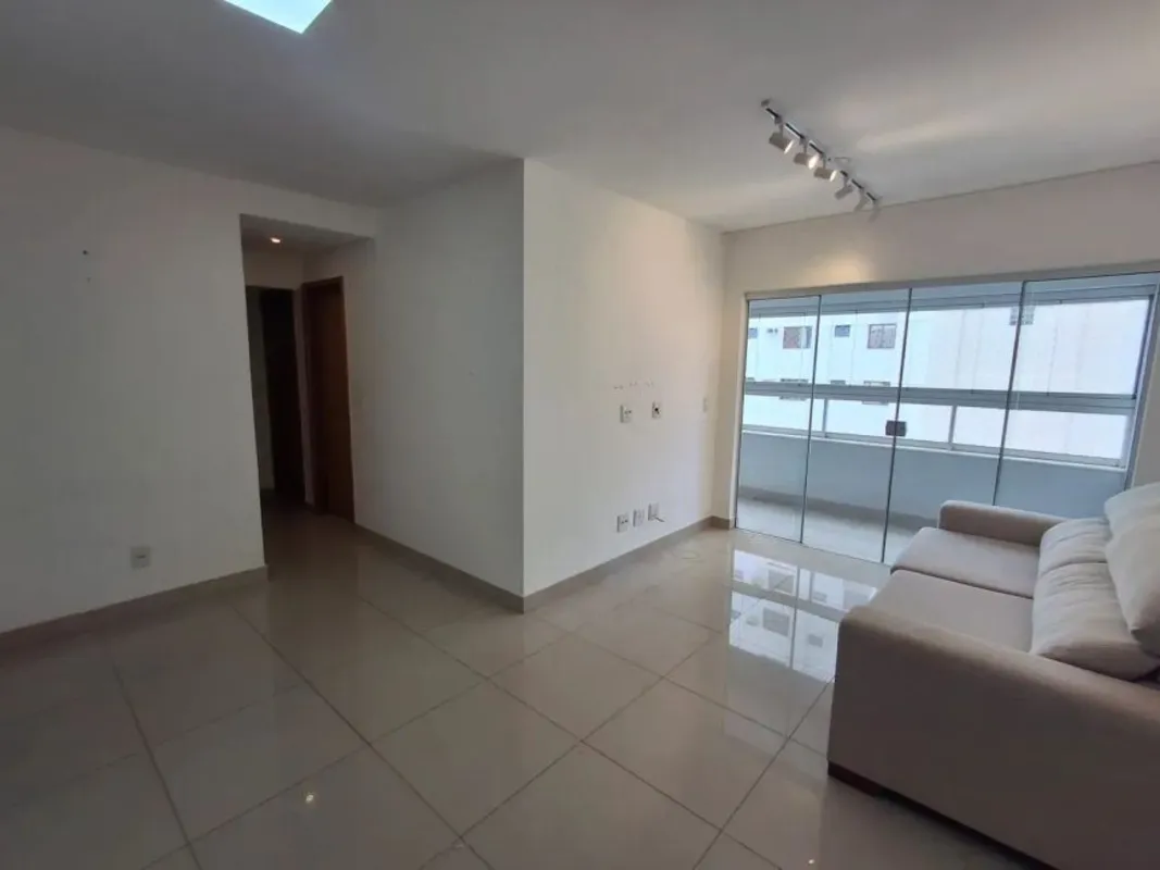 O apartamento está mobiliado, localizado no bairro Jardim Goiás com 88 metros co...