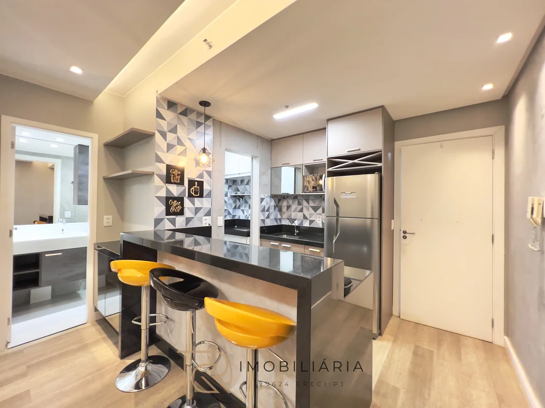 TRG Imobiliária VENDE ! Apartamento reformado, mobiliado e pronto para morar em ...