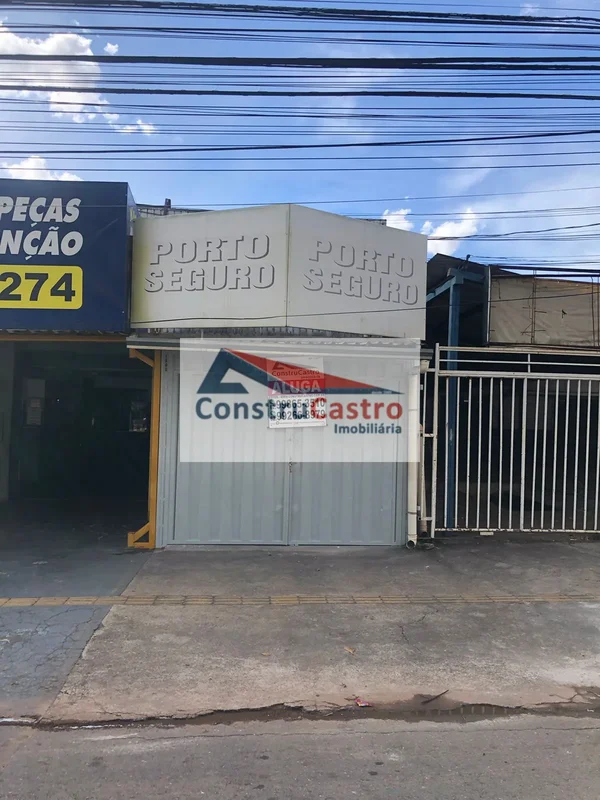 Explore o conforto e praticidade de morar na Avenida Assis Chateaubriand, no Set...