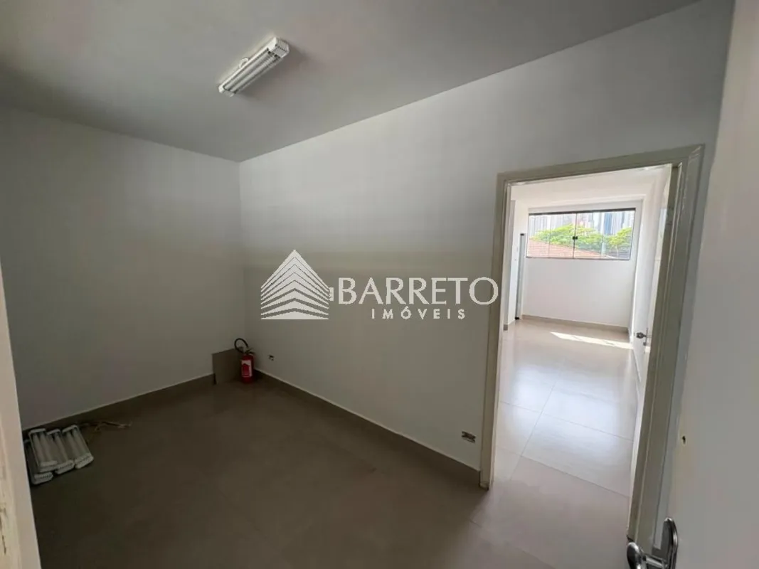 Sala Comercial em galeria, Goiânia, St Bueno, 45M²Localização: Rua T-28, N 1063,...