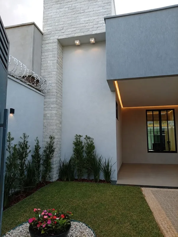 Sofisticação, conforto e lazer em um só lugar.Esta belíssima residência foi cuid...
