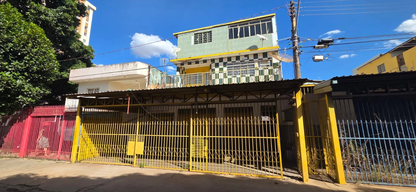 Escritório Imobiliário Ney Linhares vende:Um excelente prédio QI 4 Setor de Indú...