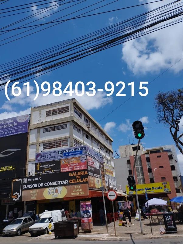 Vendo salas conjugadas com 54,70 m2, um banheiro privativo, com duas frente livr...