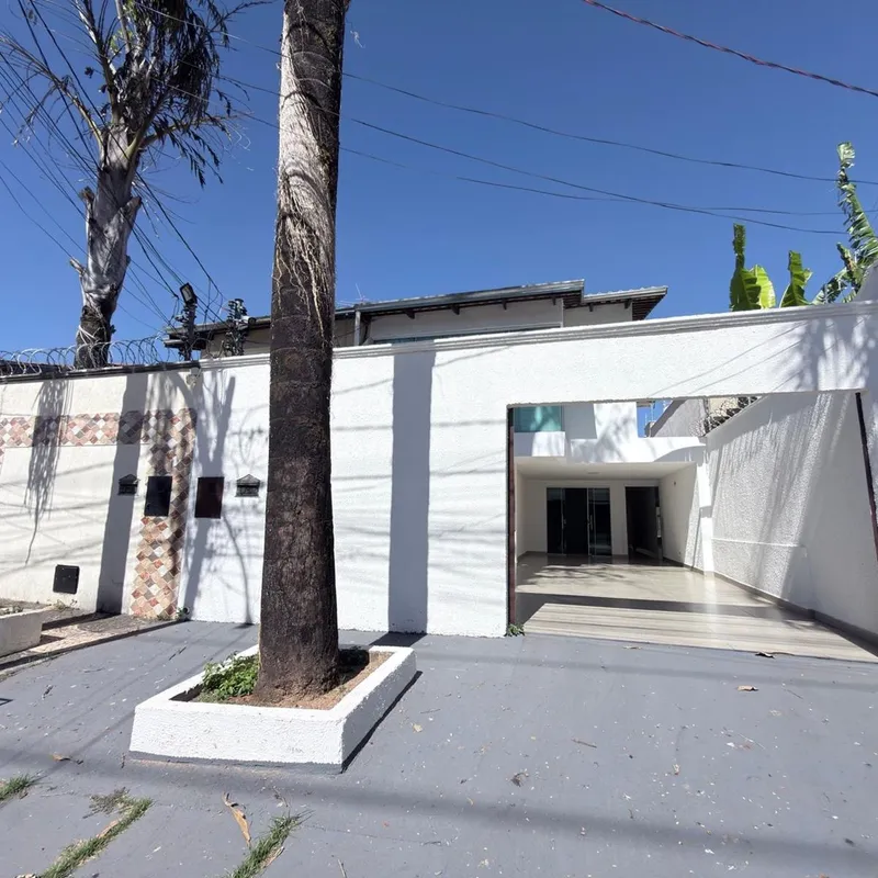 Sobrado Parque AnhangueraExcelente sobrado germinado Na principal avenida 350 me...