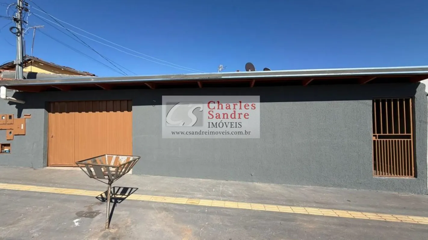 Setor Garavelo - - Aparecida de Goiânia Casa com 3 quartos q suíte Reformada Mai...