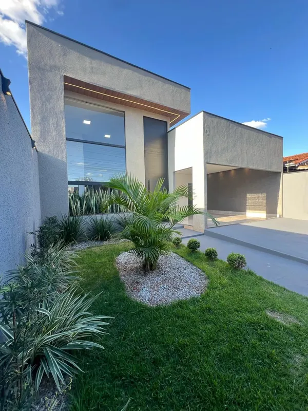 Casa Nova no Vereda dos Buritis — 3 Suítes e 300m² de Terreno- Setor: Residencia...