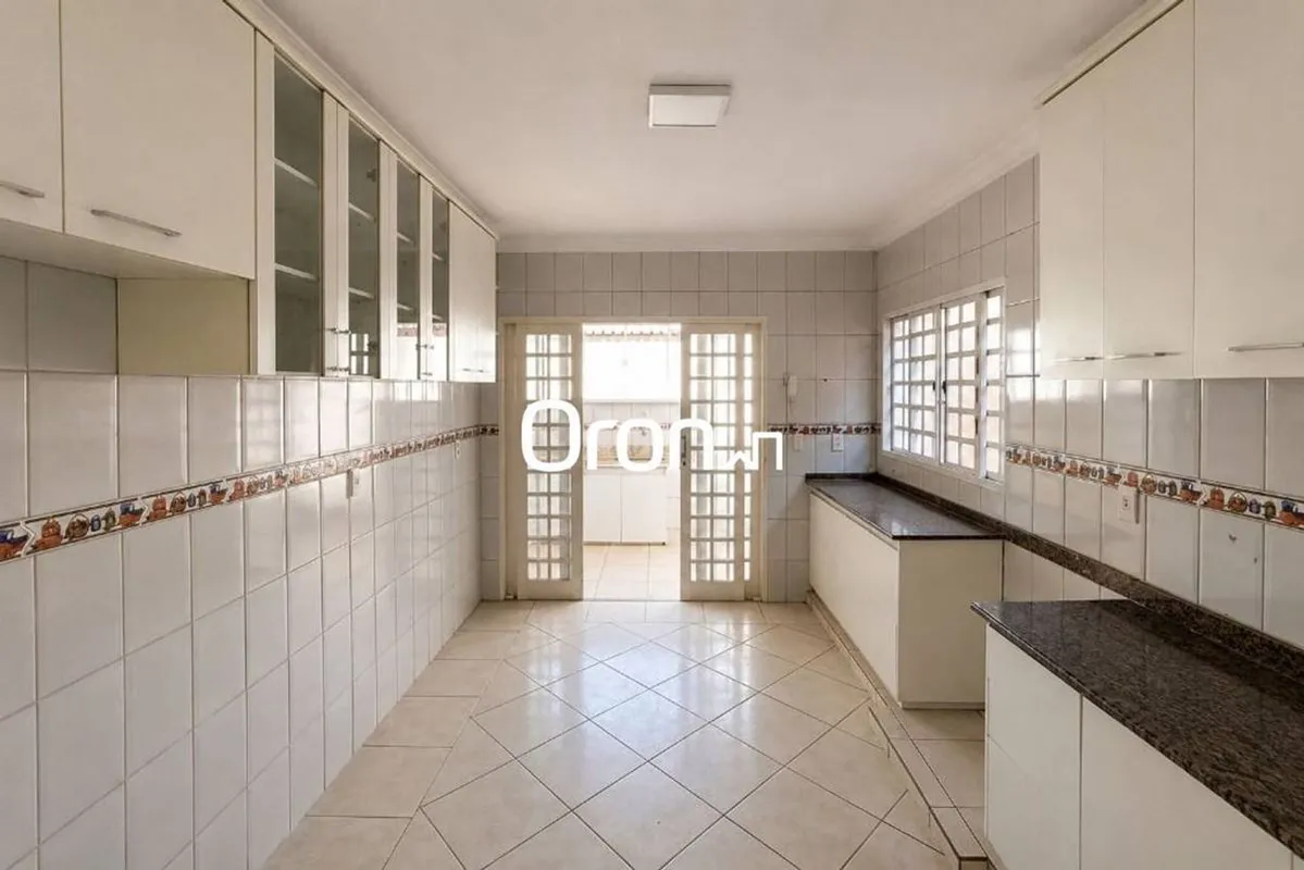 CÓDIGO DO IMÓVEL: CA2337LOCALIZAÇÃO:Próximo ao Buriti Shopping e com fácil acess...