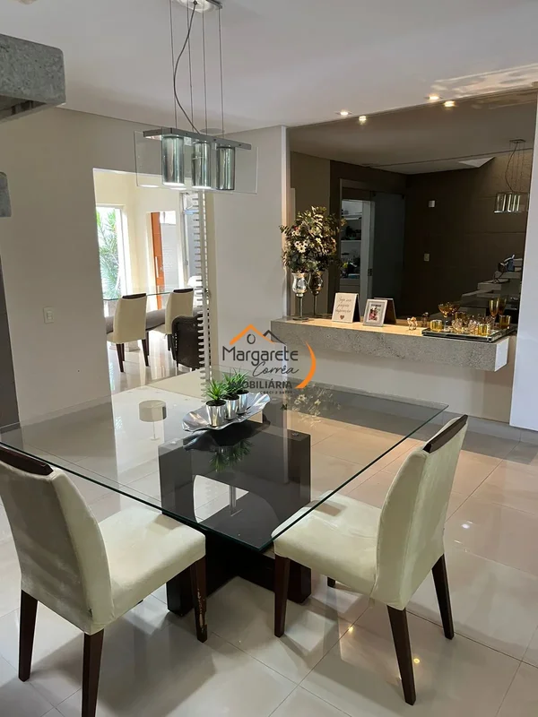 Imobiliária Margarete Corrêa vende casa no Condomínio Alto da Boa VistaComposta ...
