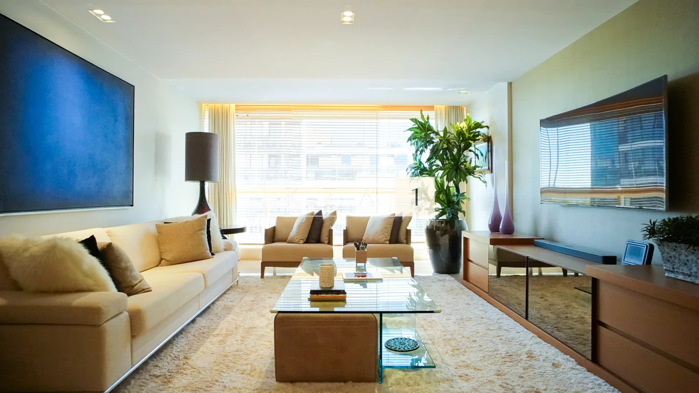 Apartamento ESPAÇOSO com 3 suítesNascente | Andar AltoSuíte grande com closet e ...