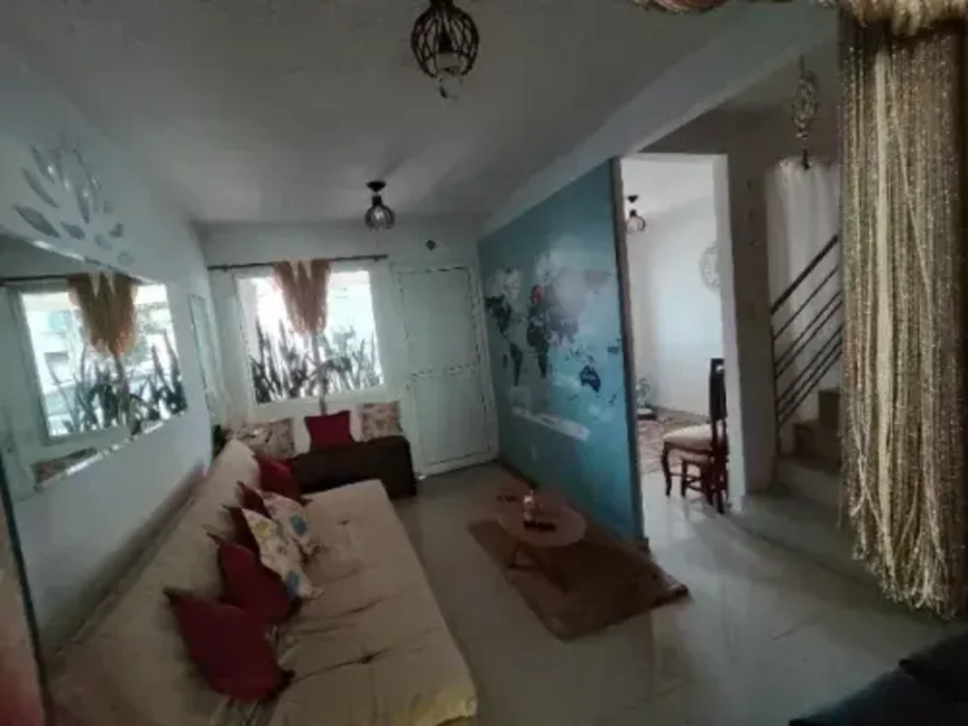 JDM IMOBILIÁRIA VENDEExcelente casa (sobrado), localizado na QD 14 do Jardins Ma...