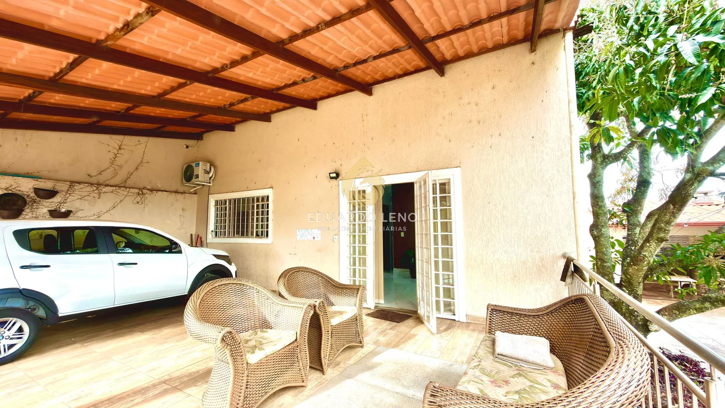 CASA NA RUA 8 DE VICENTE PIRES | 600 m² DE TERRENO | R$ 695 MILEspaço, localizaç...