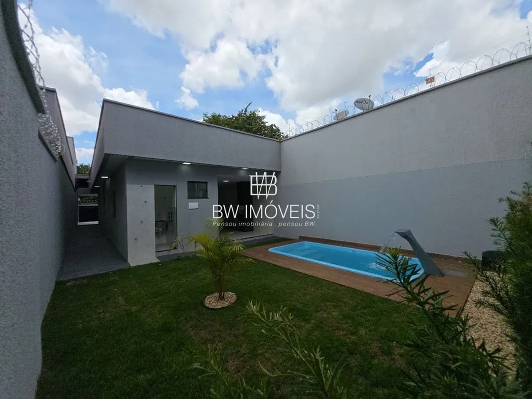 VENDO - JD HELVÉCIA - PRÓXIMO AO SUPERMERCADO CERRADOCasa 3Q 1 suíte, Jd Helvéci...