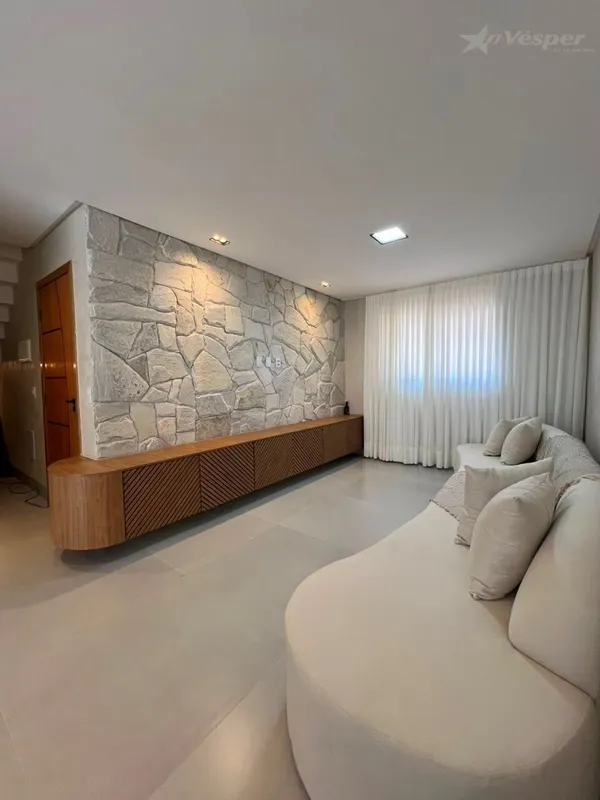 Sobrado em Condomínio à Venda com 3 suítes e 138,90m² de área construída no Bair...