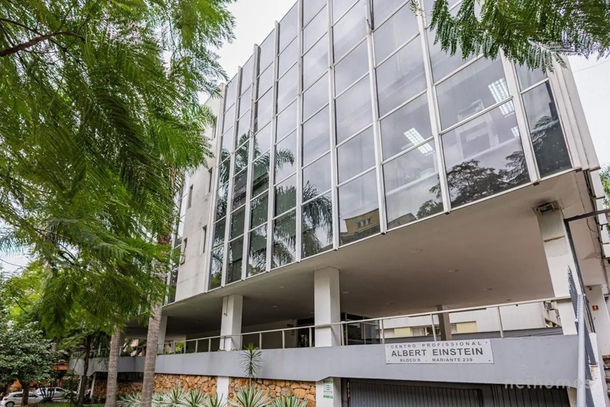Sala Comercial com 59 m² + 2 Vagas Lado a Lado Rio Branco, Porto AlegreEndereço:...