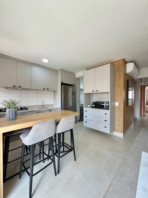 Montado, equipado e decorado Apartamento oferecido no formato porteira fechada!R...