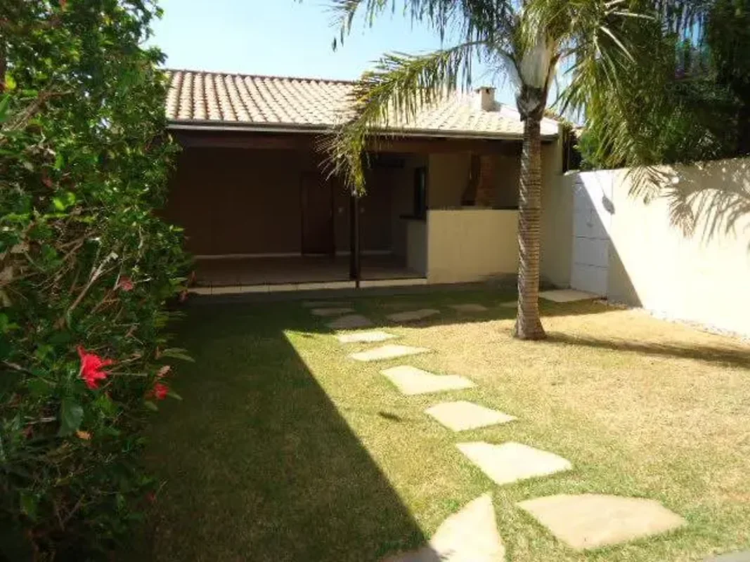 SOBRADO 4 QUARTOS 1 SUITE 300MTS DO PARQUE JARDIM BOTANICO DIVISA COM SETORES PE...
