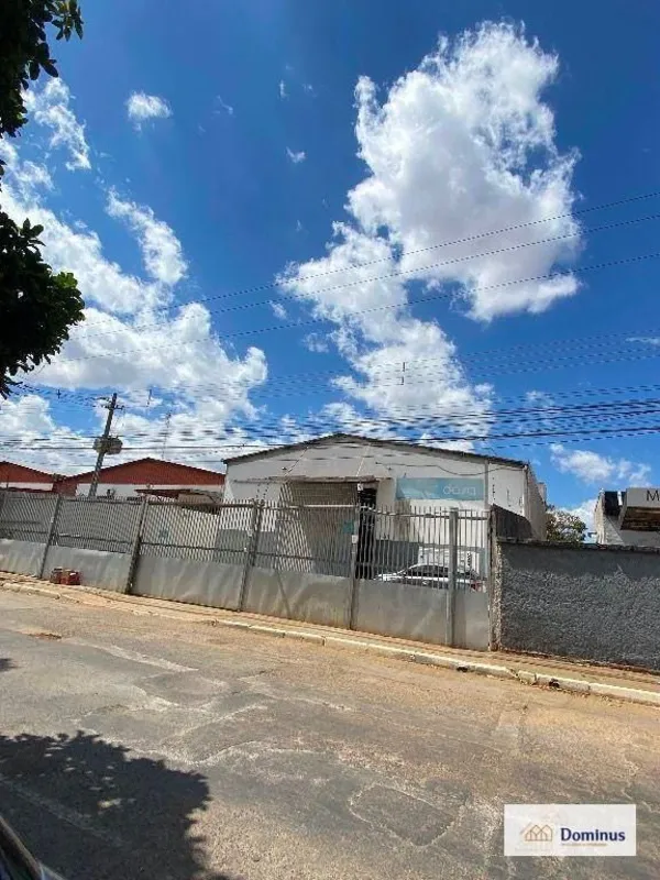 Dominus imóveis aluga: Saan Q-02 - Galpão com 600mts, mais área de escritórios, ...