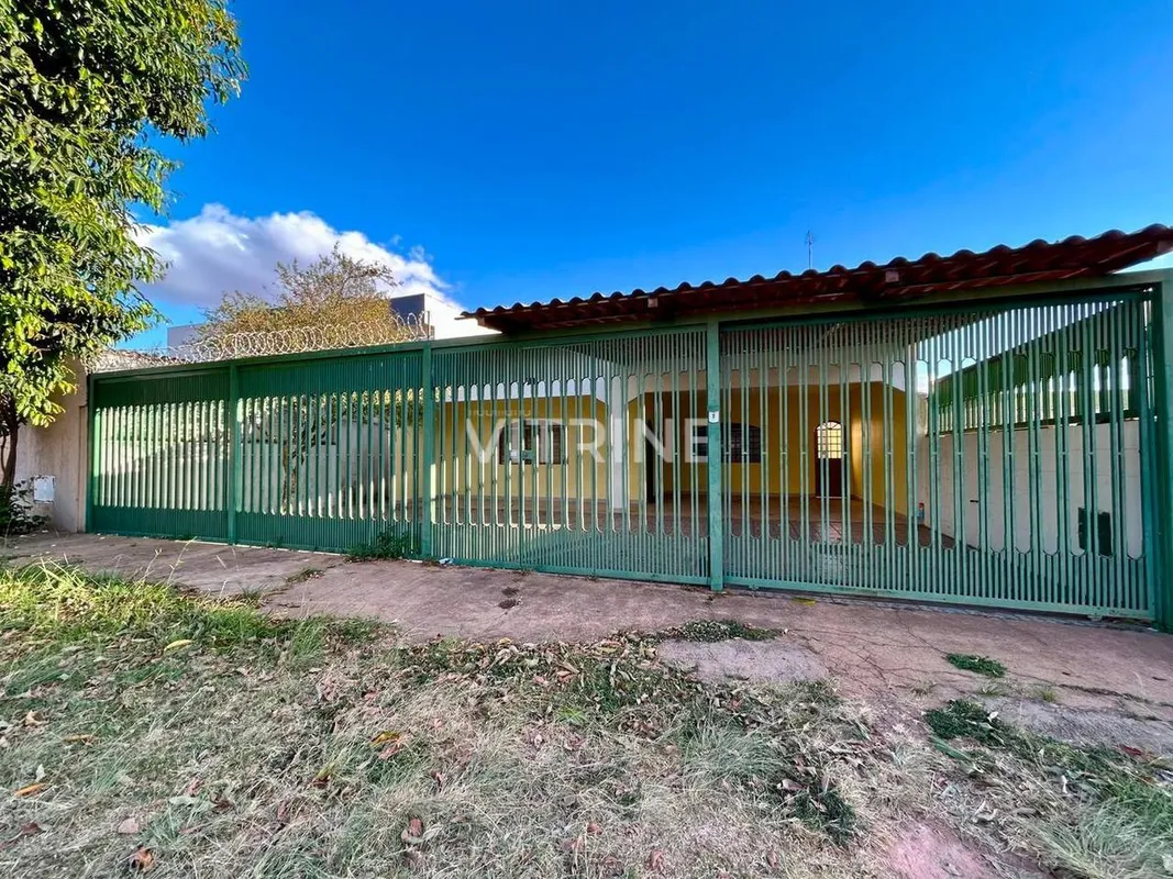 ??Quadra 01 Setor Sul Gama, excelente casa.âLote 312m2âÃrea construÃda: 200 metr...