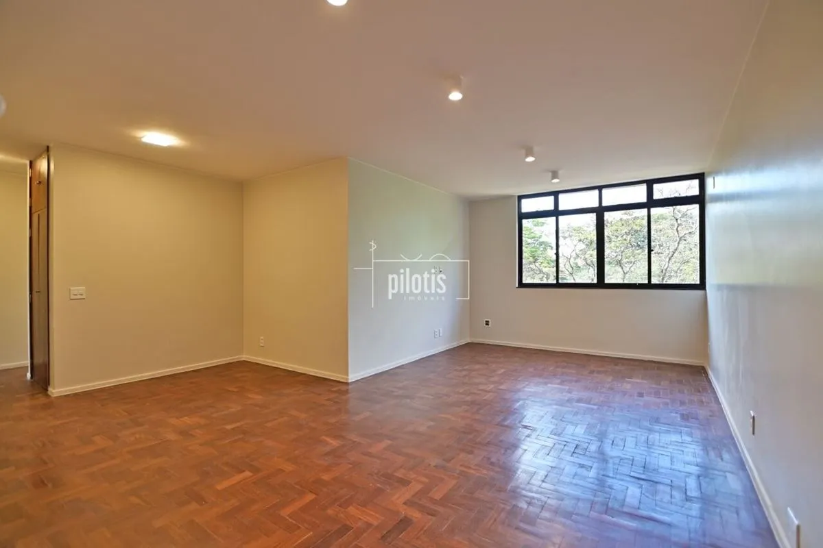 SQS 215 - Se você procura um apartamento que una conforto, praticidade e uma loc...