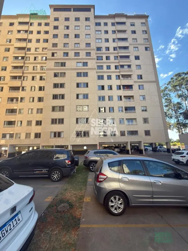 Apartamento de canto, localizado no 2º andar, com excelente distribuição e ambie...