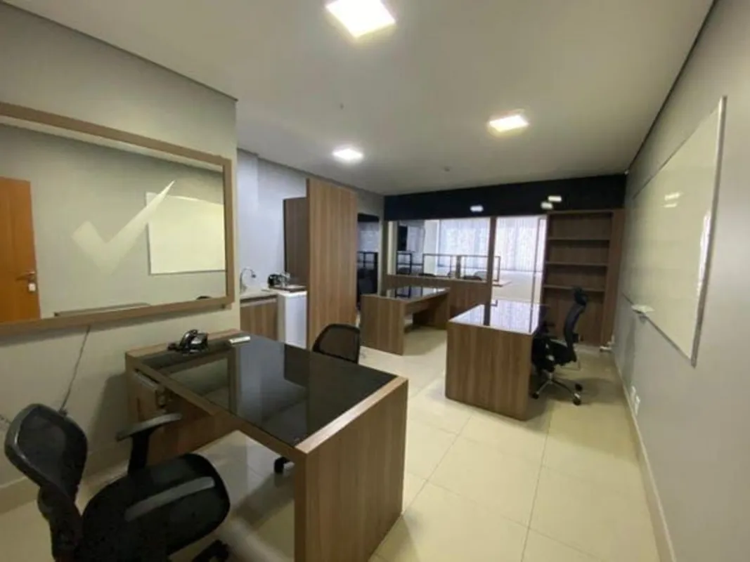 Sala Comercial - Ed. Euro Working ConceptAmplas salas comerciais, localizados no...