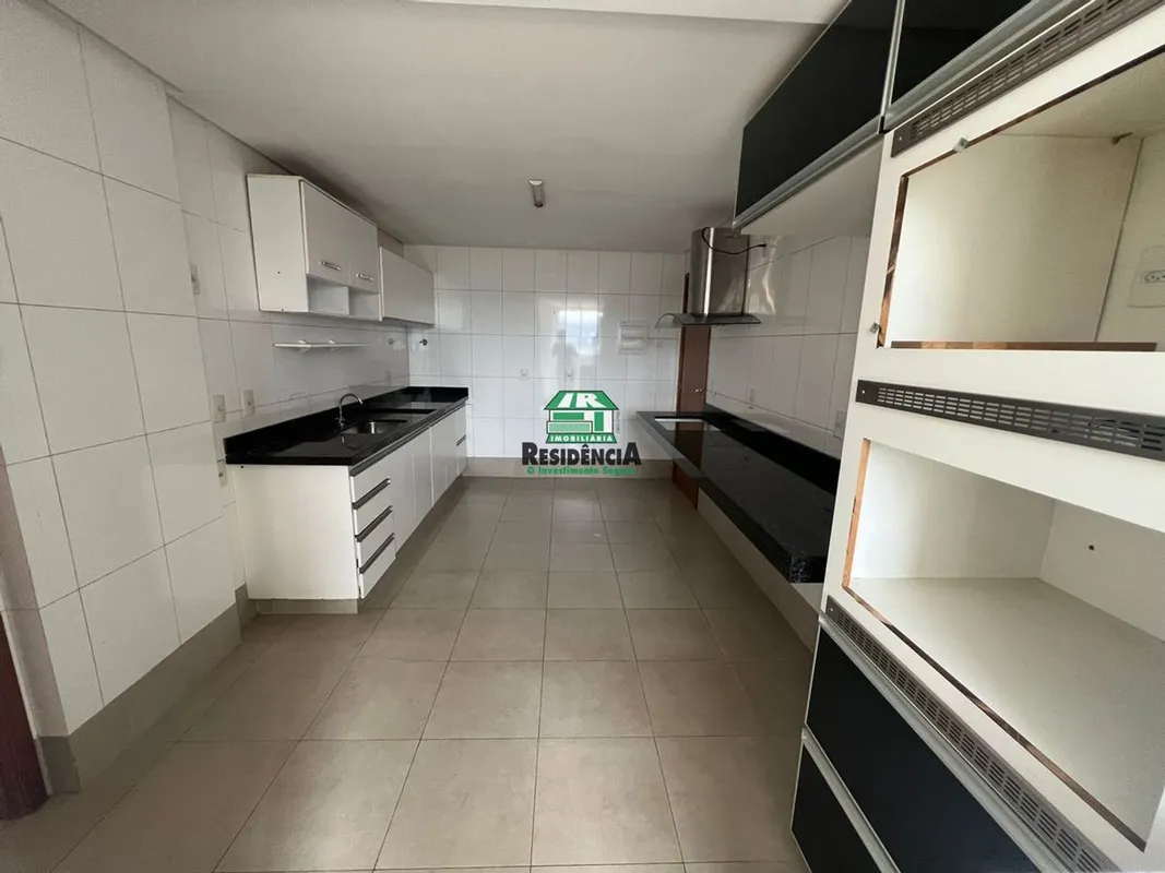 Apartamento no 1º andar, com excelente distribuição e ambientes planejados para ...