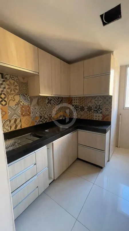 Apartamento de 3 quartos sendo 1 suíte , 74 metros com 1 vaga de garagem localiz...