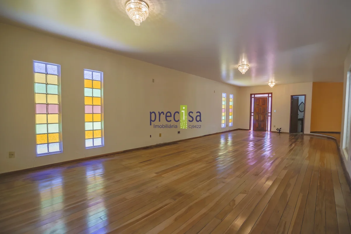 Excelente casa em área nobre de BrasíliaApresentamos esta excelente residência, ...