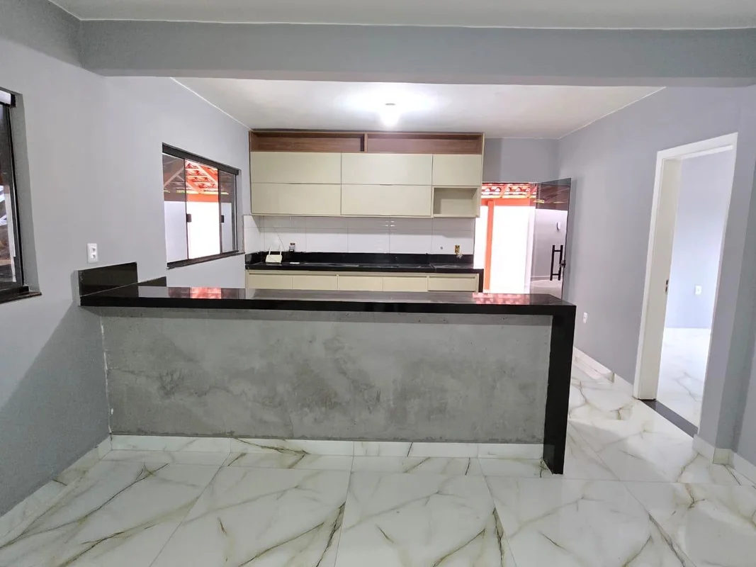 VENDO – COLÔNIA AGRÍCOLA SAMAMBAIAExcelente oportunidade! Casa Condomínio!Cessão...