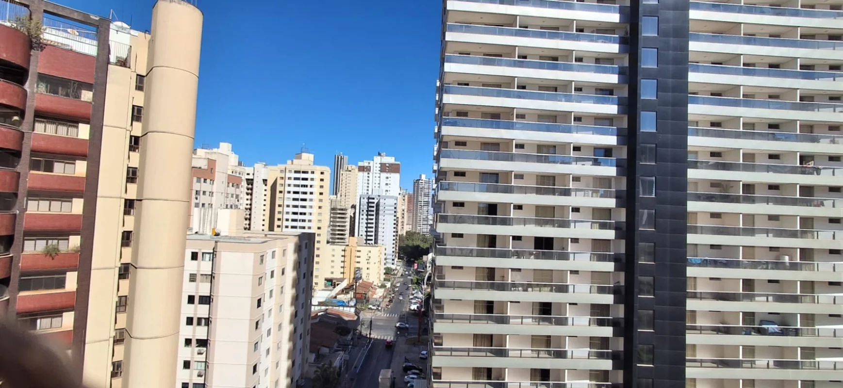 Descubra um apartamento impecável no SETOR BUENO, em Goiânia, na Rua T 37 ATE 40...