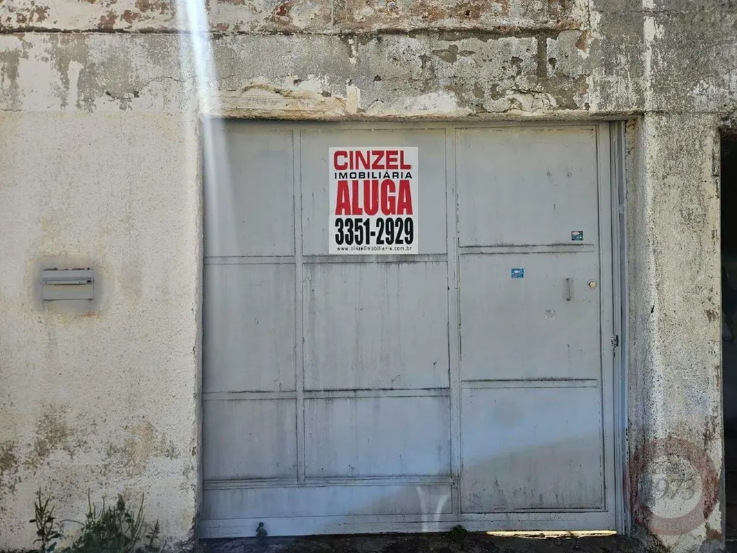 .CINZEL IMOBILIÁRIA A MAIS DE 50 ANOS NO MERCADO, ALUGA CASA DE FUNDOS EM CEILÂN...