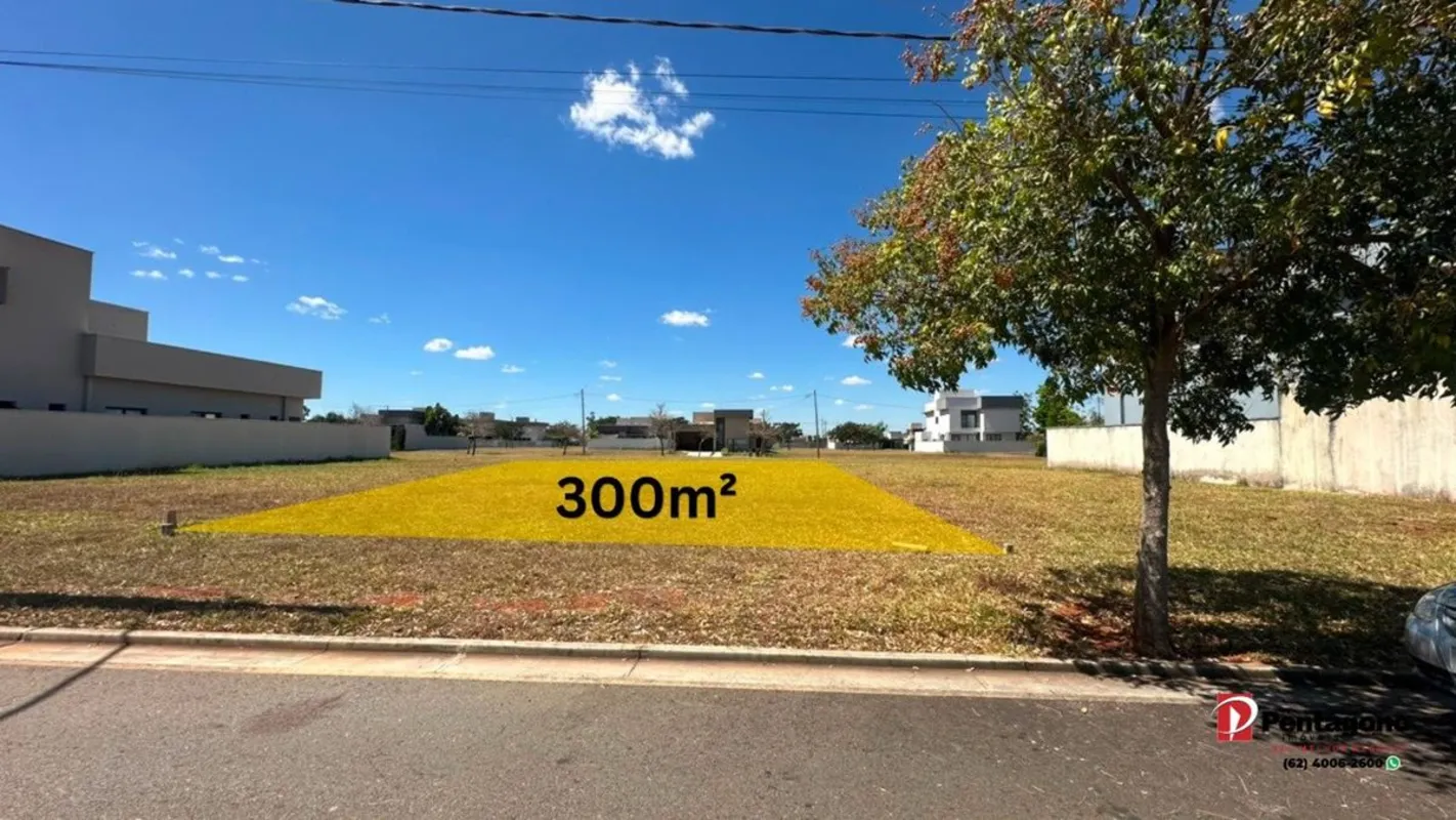 Excelente lote plano de 300 m² no Condomínio Terras Alphas, localizado na Quadra...
