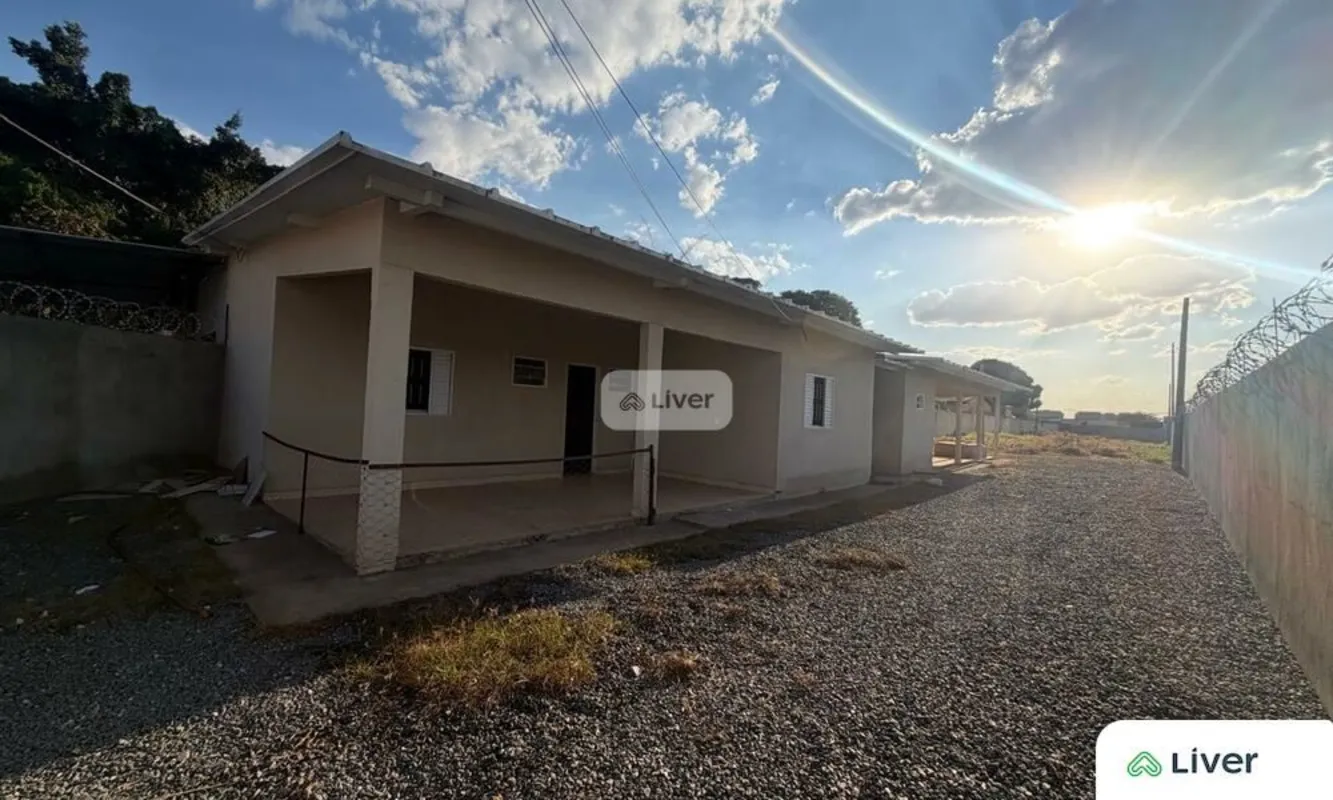 Casa 2 Quartos para Alugar | Opção de Locação Individual ou das 2 Casas | Bairro...