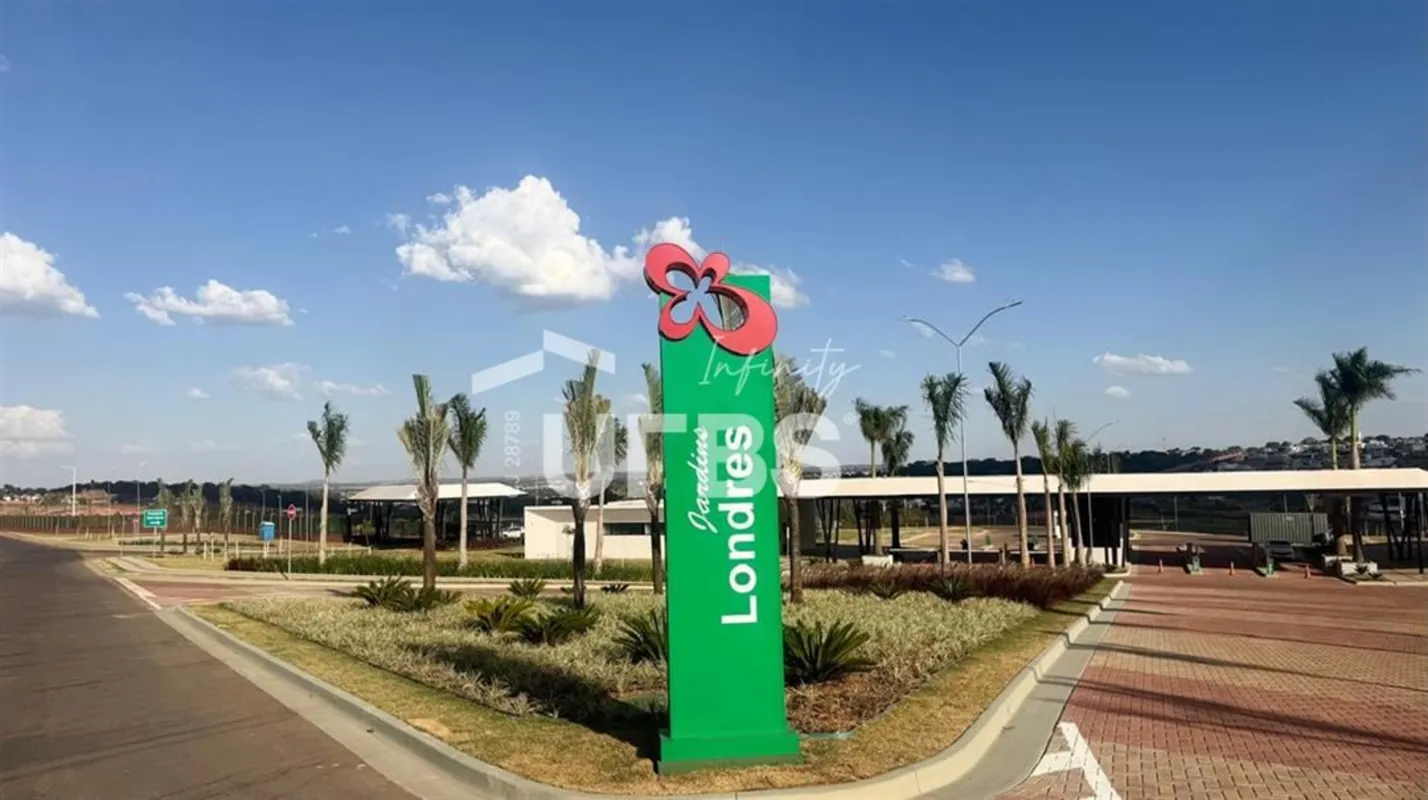 COD U-0028365 - Lote Jardins LondresOportunidade no Jardins Londres!Excelente lo...