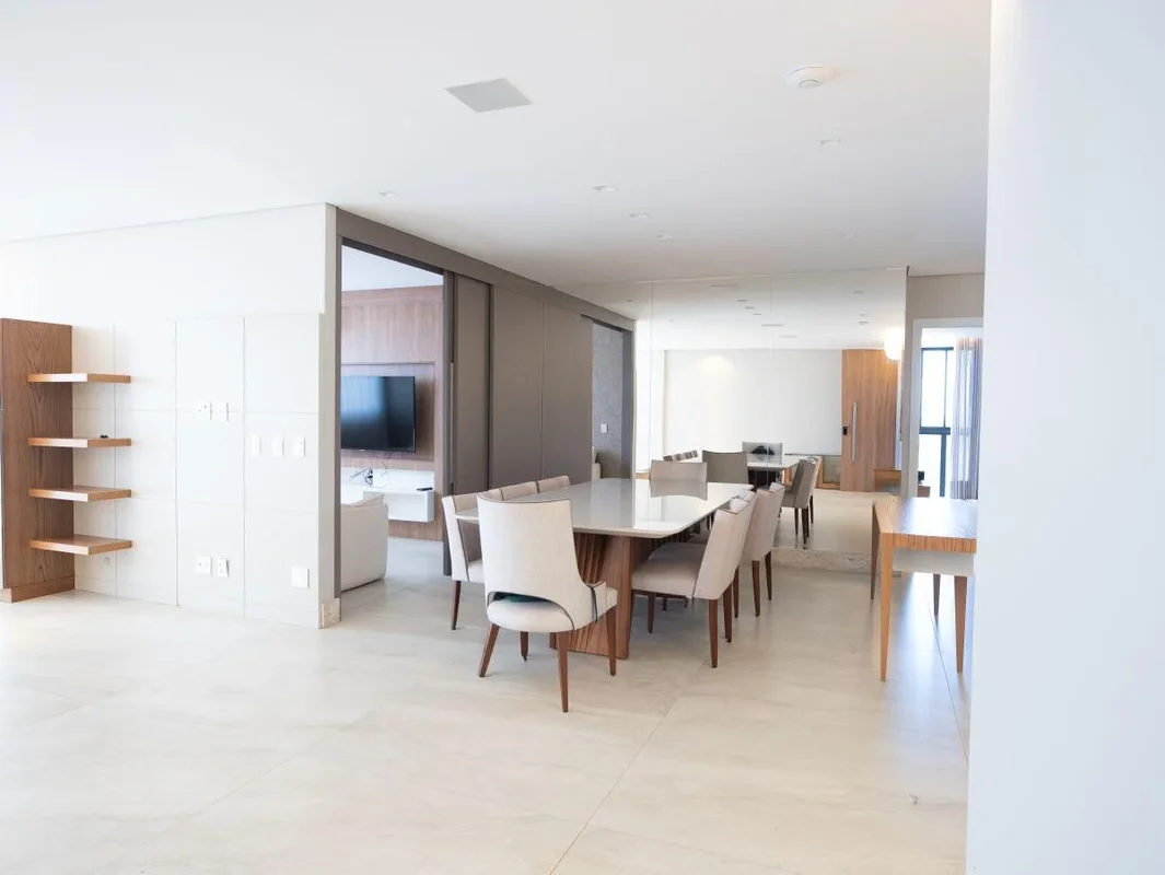 Alto Padrão e Amplitude na SQNW 102 | 219 m² com 3 Suítes no NoroesteViva com co...