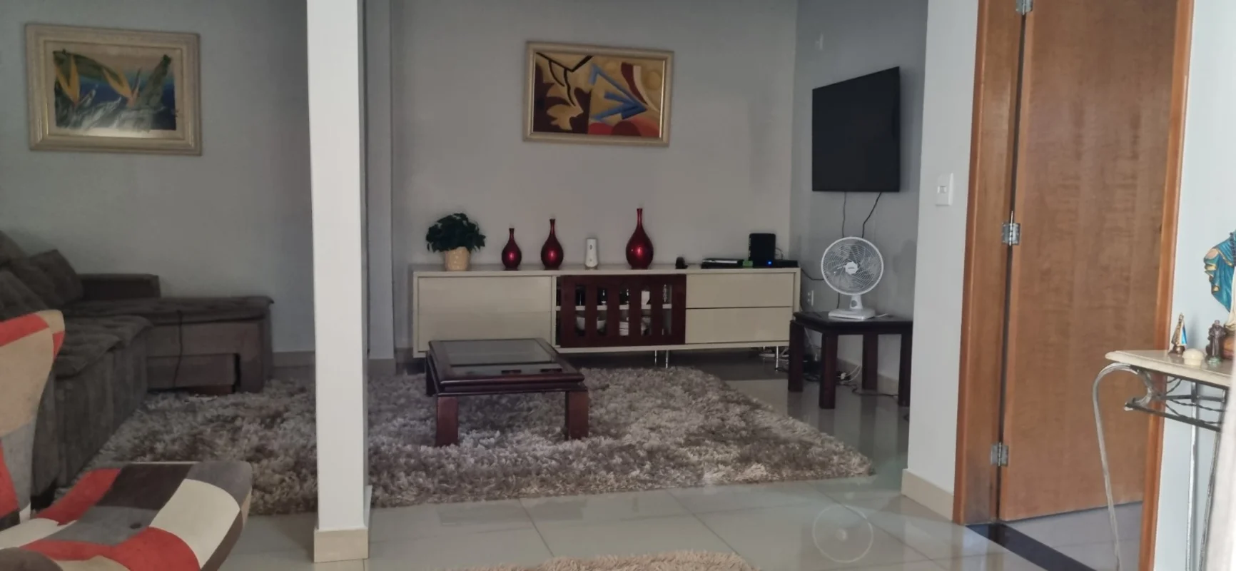 Casa a venda no Setor Campinas, Goiânia - Go416m2 de terrenoSendo 01 casa Princi...