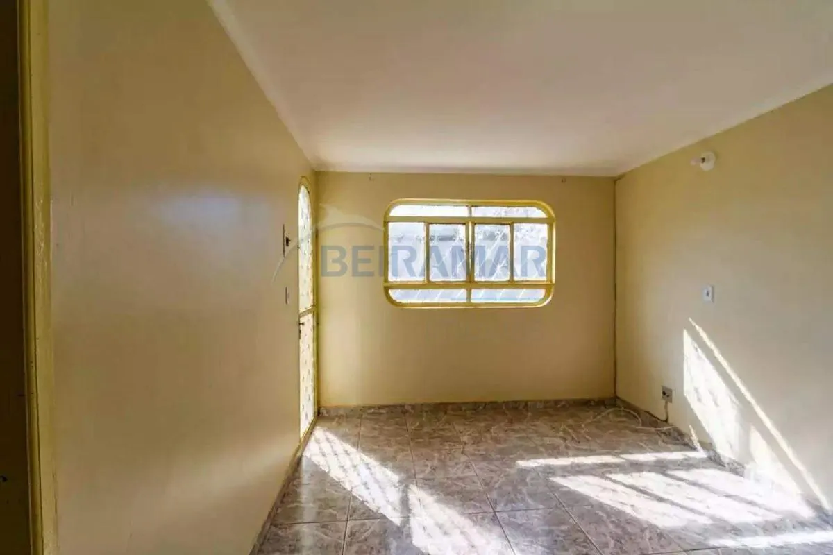 A casa é composta por:- 3 quartos- Sala ampla- Banheiro social- Copa- Cozinha- Á...
