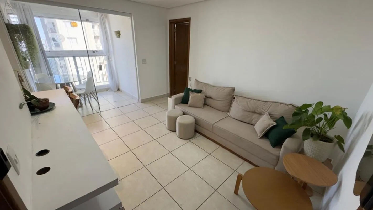 APARTAMENTO MOBILIADO DE UMA SUITE COM ARMARIOS, SALA, COZINHA COM ARMARIOS, ARE...